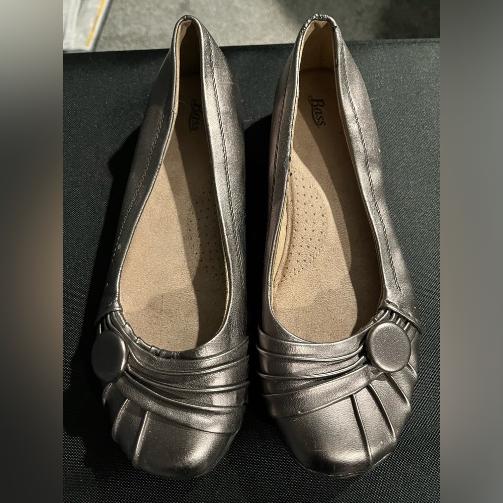 Bass women’s flats